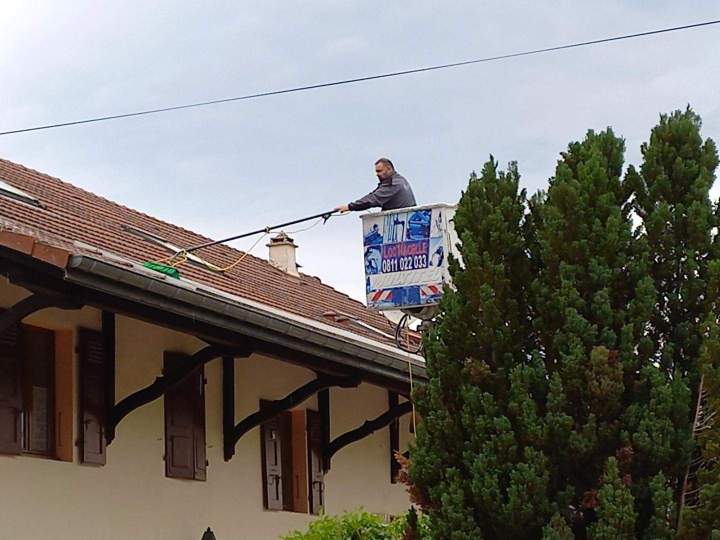 Service de nettoyage de panneaux photovoltaïques  Neydens